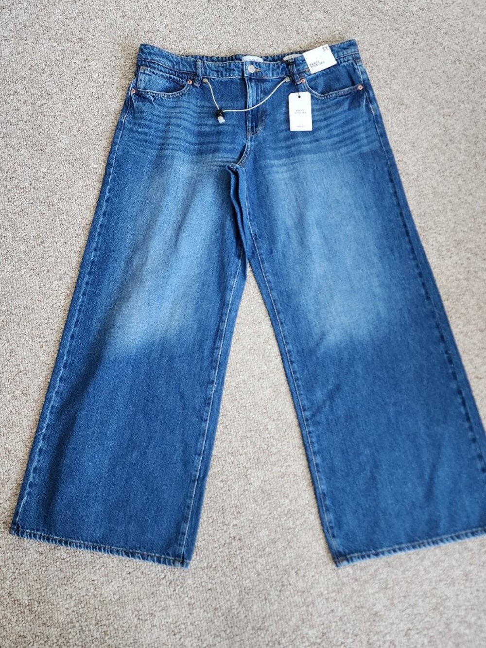 NWT Forever 21 Women's Baggy Wide Leg Jeans Size 31